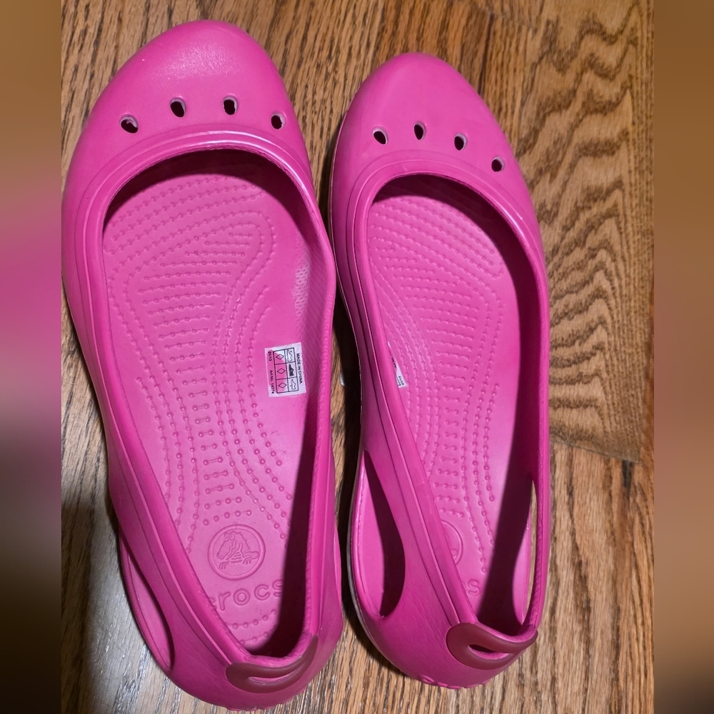 Pink Crocs Flats - Picture 6 of 6